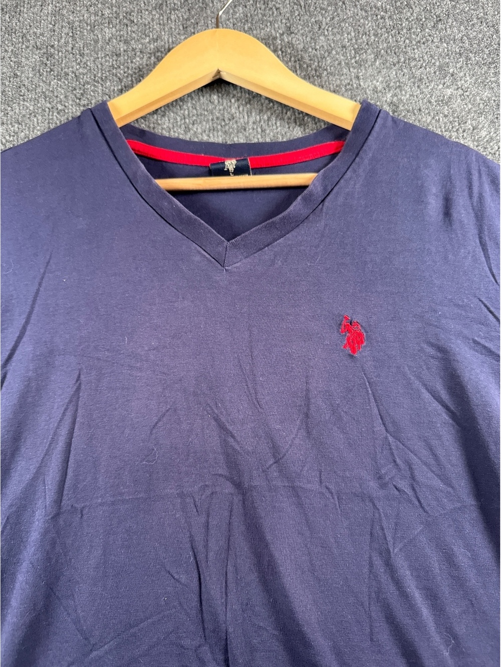 US Polo Assn Mens Large Navy Blue V Neck T Shirt Red Embroidered Logo